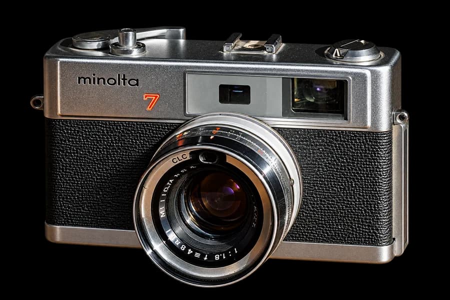 Minolta 7